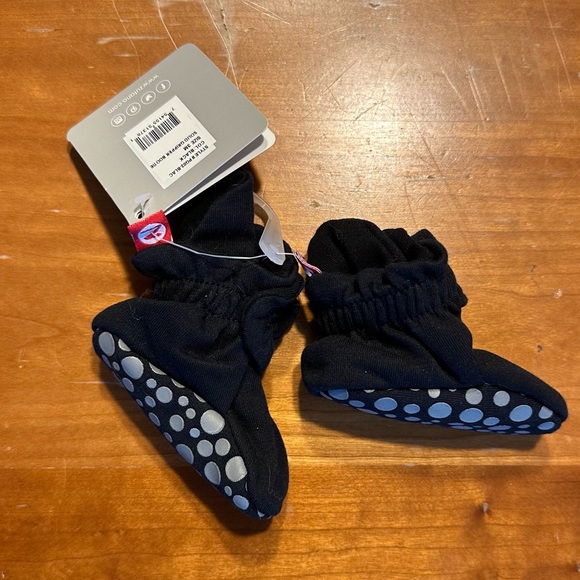 NWT Zutano Baby Booties (Set of Two) - Picture 3 of 8